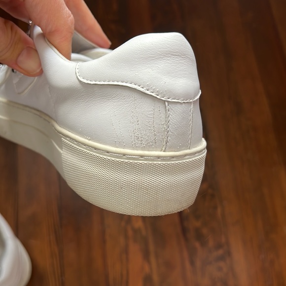 J/Slides NYC sneakers. - Picture 5 of 6